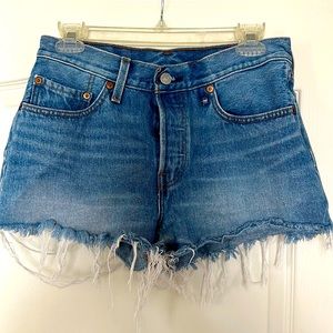 Levi 501 Shorts W26 Button up